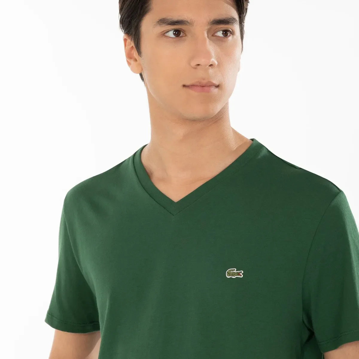 Polera Manga Corta Cuello V Hombre Lacoste